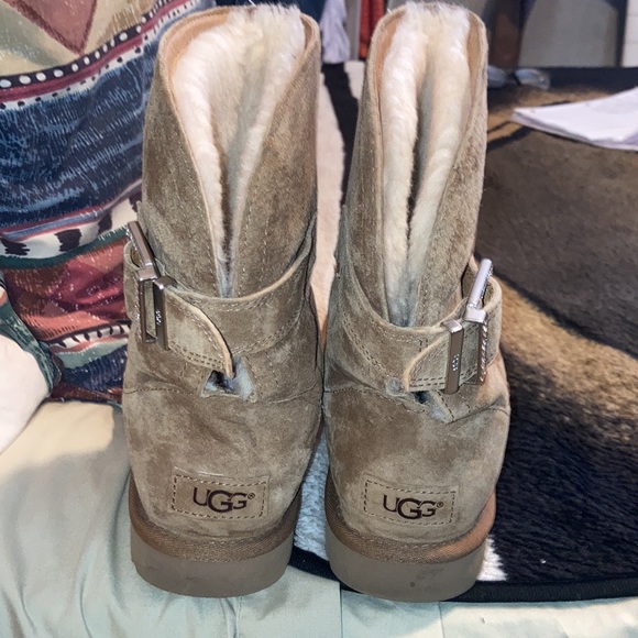 Ugg Boots - Picture 3 of 9